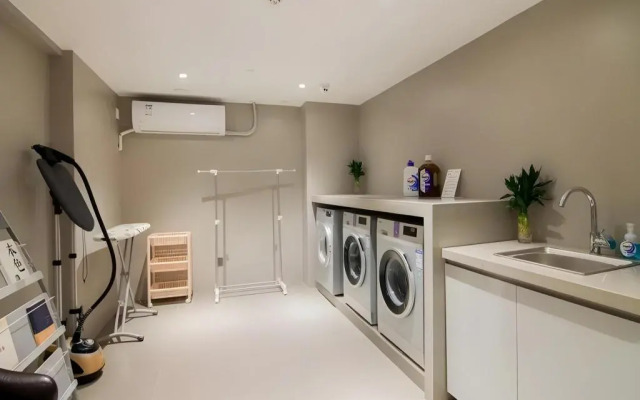 Homeinn Selected Hotel (Dandong Railway Station Post and Telecommunications Building)