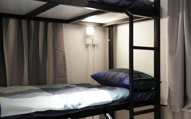 Zzz Lounge Hostel