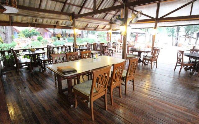 Lanta Villa Resort