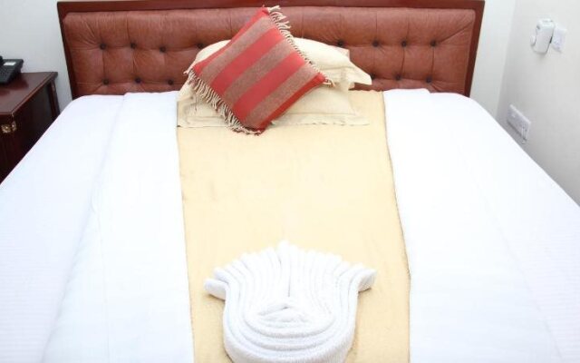 Lenana Hotel