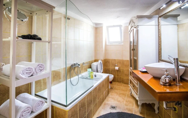 Luxury Suites