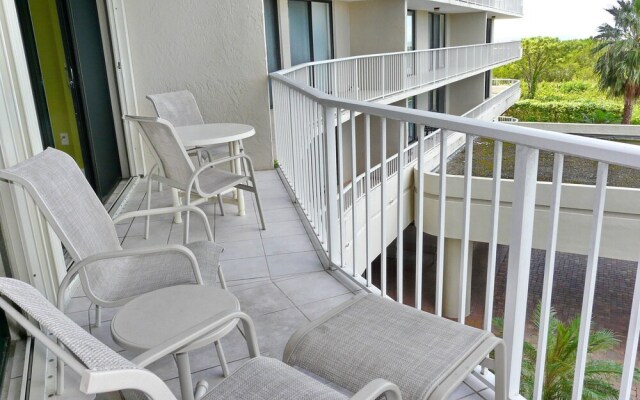 Beachfront Condo in Resort-style Community With Pool