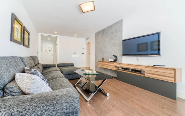 Holidays2Malaga Train Station Area Apartments