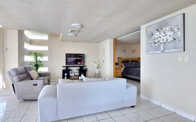 Ocean view 2BR Condo downtown Cozumel
