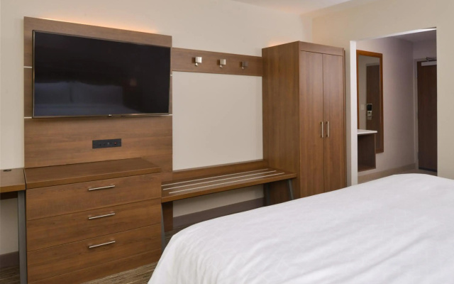 Holiday Inn Express & Suites Ottumwa by IHG
