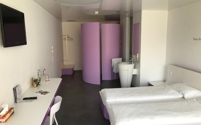 Chromotel – Guest Rooms – Mezzovico-Vira