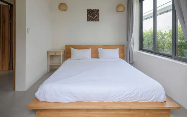 Tropical Poolside Retreat by Sea N' Rent