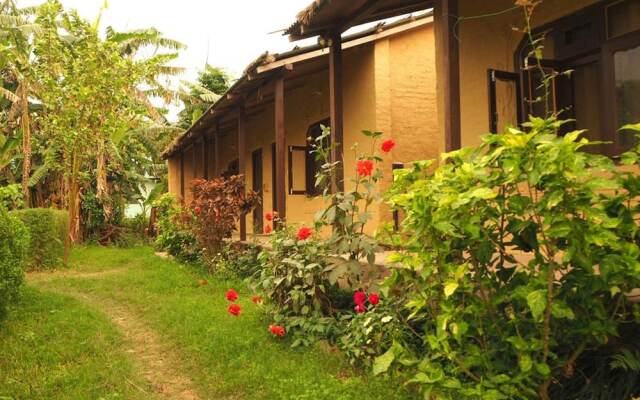 Bardia Kingfisher Resort