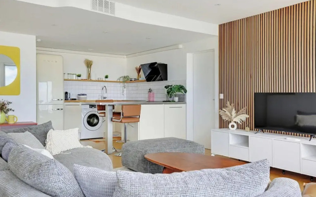 Exceptional View of Paris With A/C - 2bd/4p