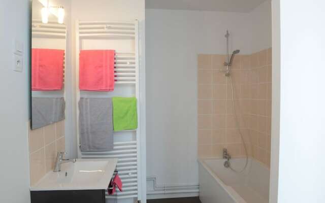 Appartement lumineux 3éme étage