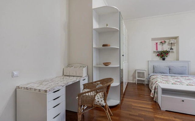 Smart Host на бульваре Страстной