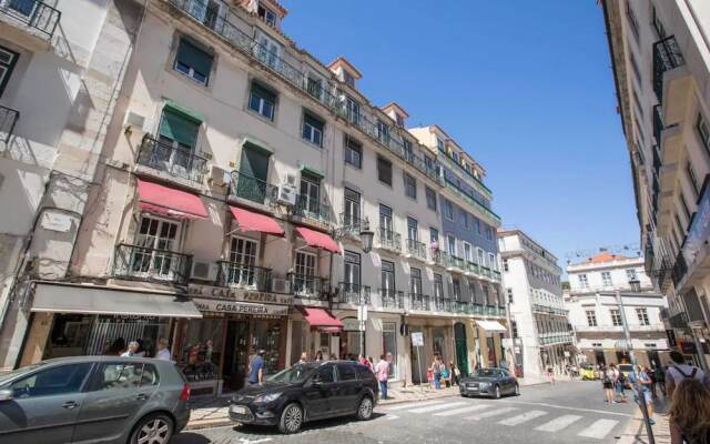 Amazing Topo Chiado Garrett Apartment by GuestReady