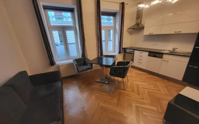 CozyNite Premium Apartment Hundertwasser