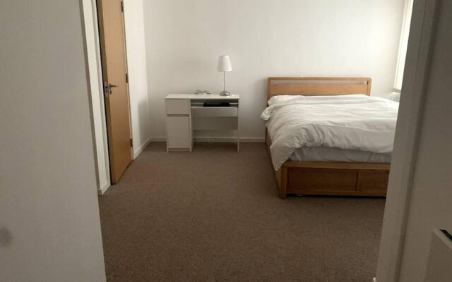 Large Private Flat in City Centre Leeds