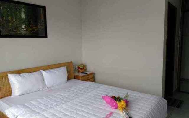 Bac Nam Central Station Hotel