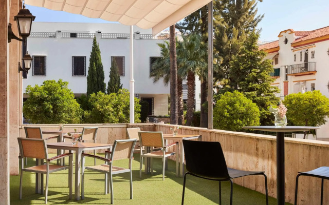 NH Luz Huelva