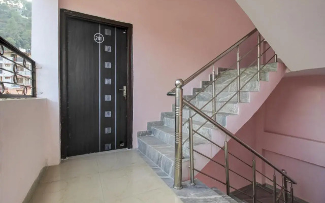Oyo Flagship 77433 Sk Hotel