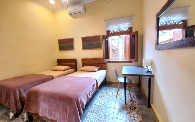 Sabi House Lesmana 2 by Simply Homy – Guest Rooms – Yogyakarta