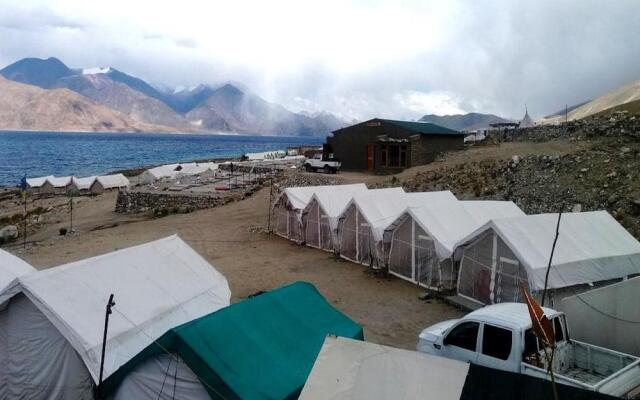 TIH The Norling Camp - Pangong