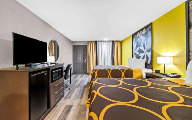 Super 8 by Wyndham Paragould