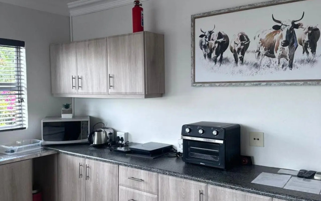 14 on Braemar Studio Apartment