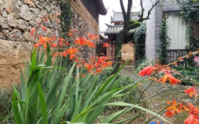 Ziyou Suiyue Design Hostel