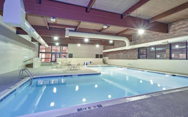 Holiday Inn Chicago Matteson Conference Center