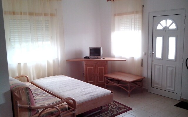 Remarkable 1-bed Apartment in Olhos de Agua