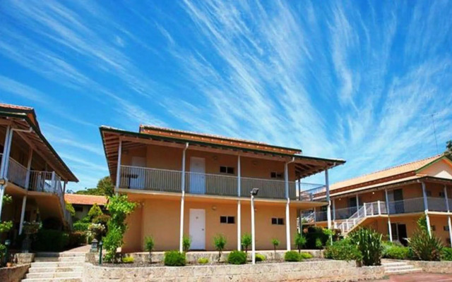 Higgins Lane Motel
