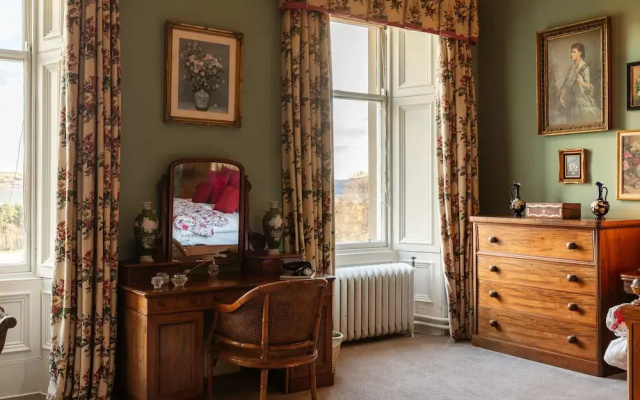 Errol Park - Grand Stately Home Views
