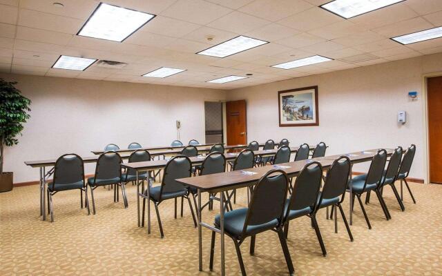 Holiday Inn Express & Suites Hawthorne Elmsford North by IHG