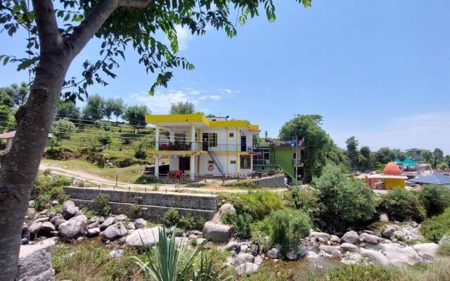 The Lost Hostels-Bir - Landing Site