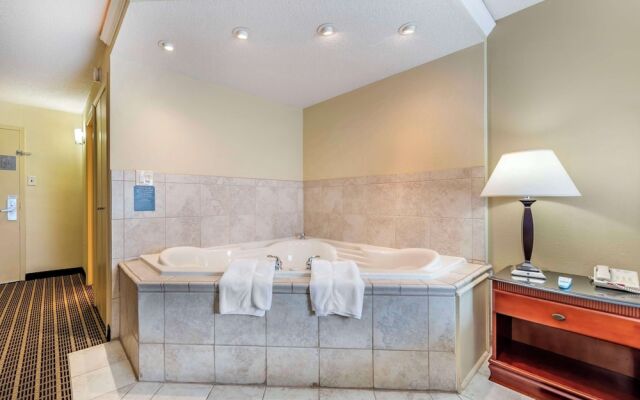 Best Western Plus Bridgeport Inn