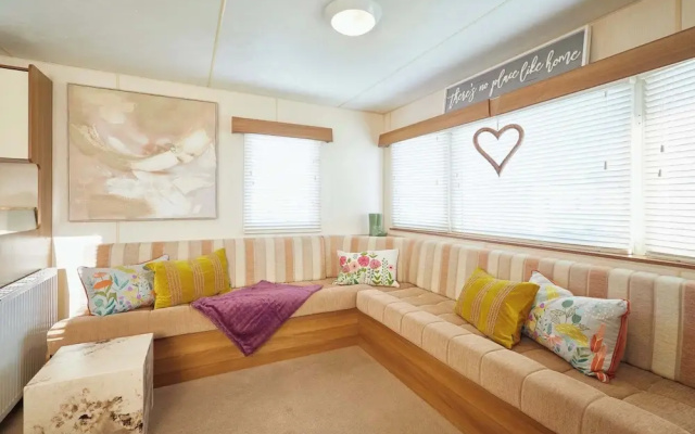 Host Stay Cosy Cove