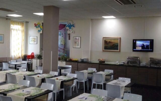 Hotel Elena