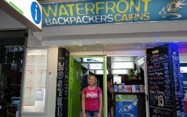 Waterfront Backpackers - Hostel