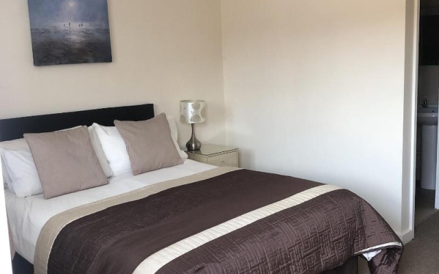 Newent Golf Club & Lodges