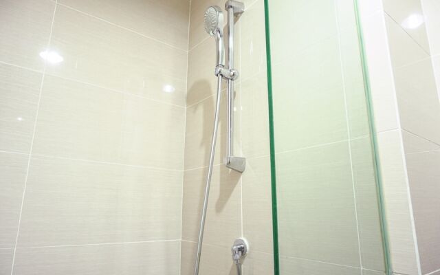 Comfy Studio at Puri Mansion Apartment