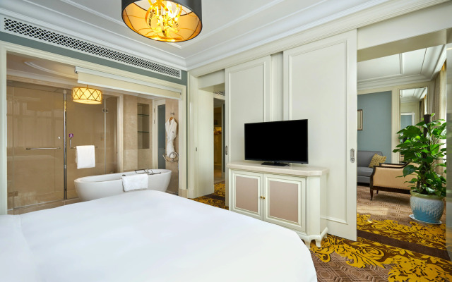 Crowne Plaza Zhengzhou by IHG