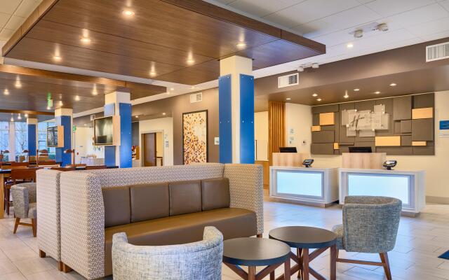 Holiday Inn Express & Suites Salem North - Keizer, an IHG Hotel