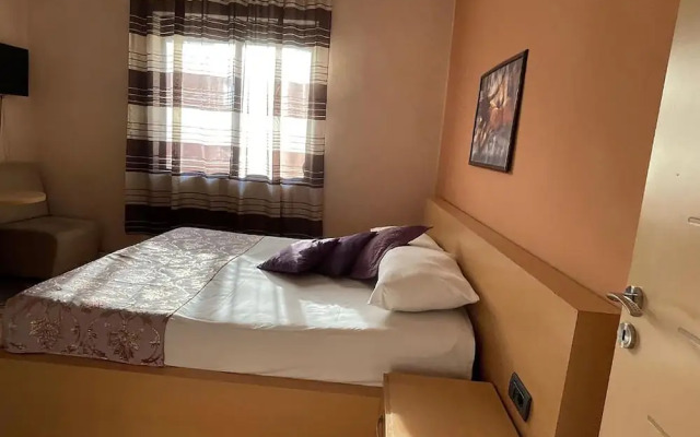 Algo Hotel