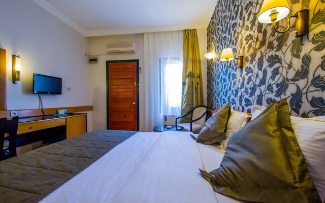 Assos Eden Gardens Hotel