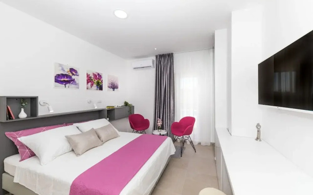 Scenic Elegant Trogir Villa With Pool