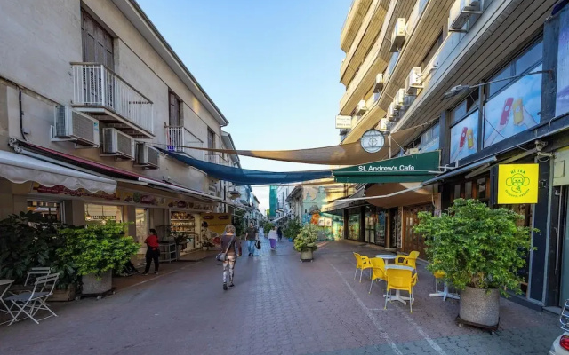 74 Prokymea- Steps From the Sea, Downtown, Balcony