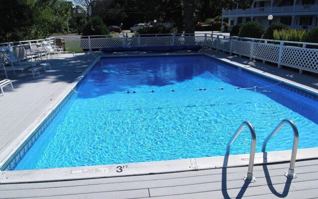 Cedar Crest Inn