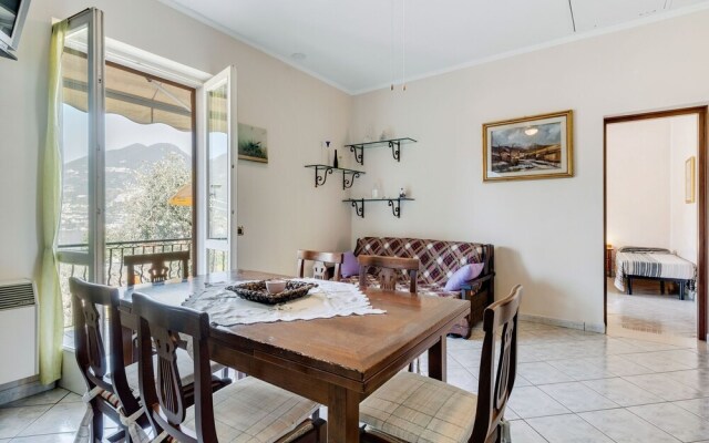 Traditional Apartment in Monte Isola near Lake Beach