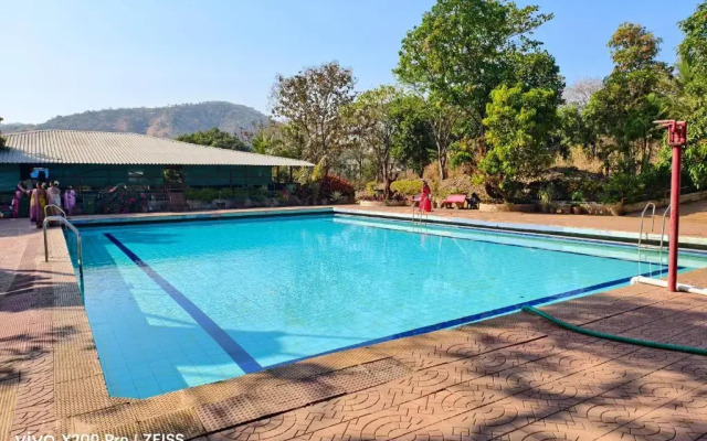 Green Hills Resort