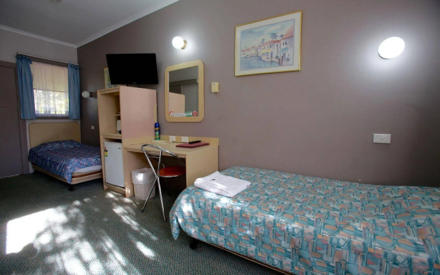 Tea Gardens Hotel