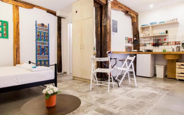 Ziv&Tonic Lefkada Town Square Apt. 1-7