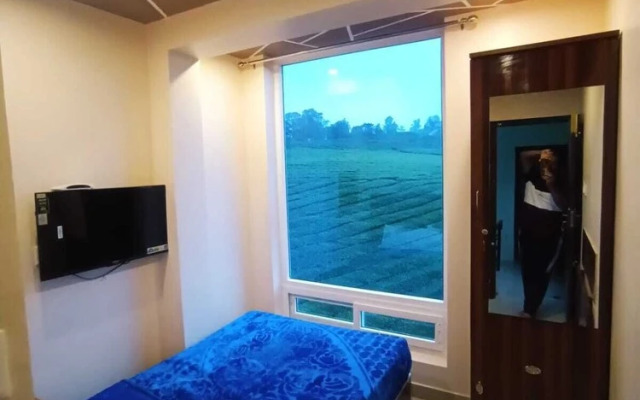 Rose garden enclave for families